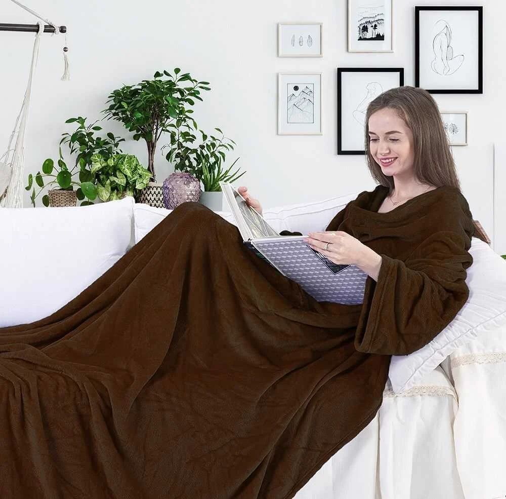 Rudas pledas su rankovėmis DecoKing Lazy