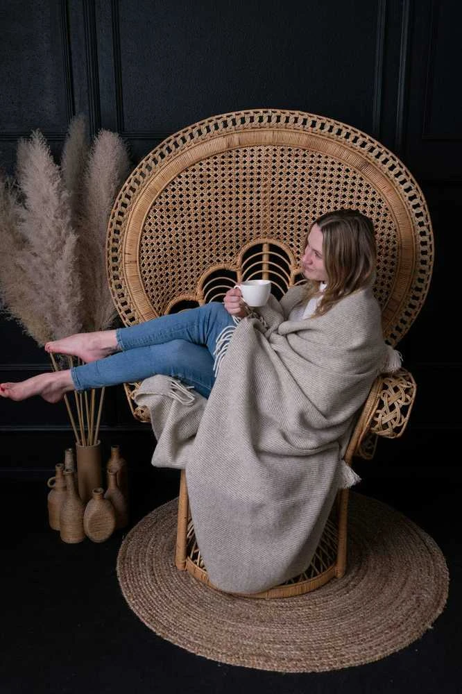 Multitex Vilnonis pledas 140x200 cm, eglutės raštas su kutais, 100% vilnos užtiesalas sofai, Oeko-Tex sertifikatas, pilkas namų aksesuaras, šiltas vilnos užklotas