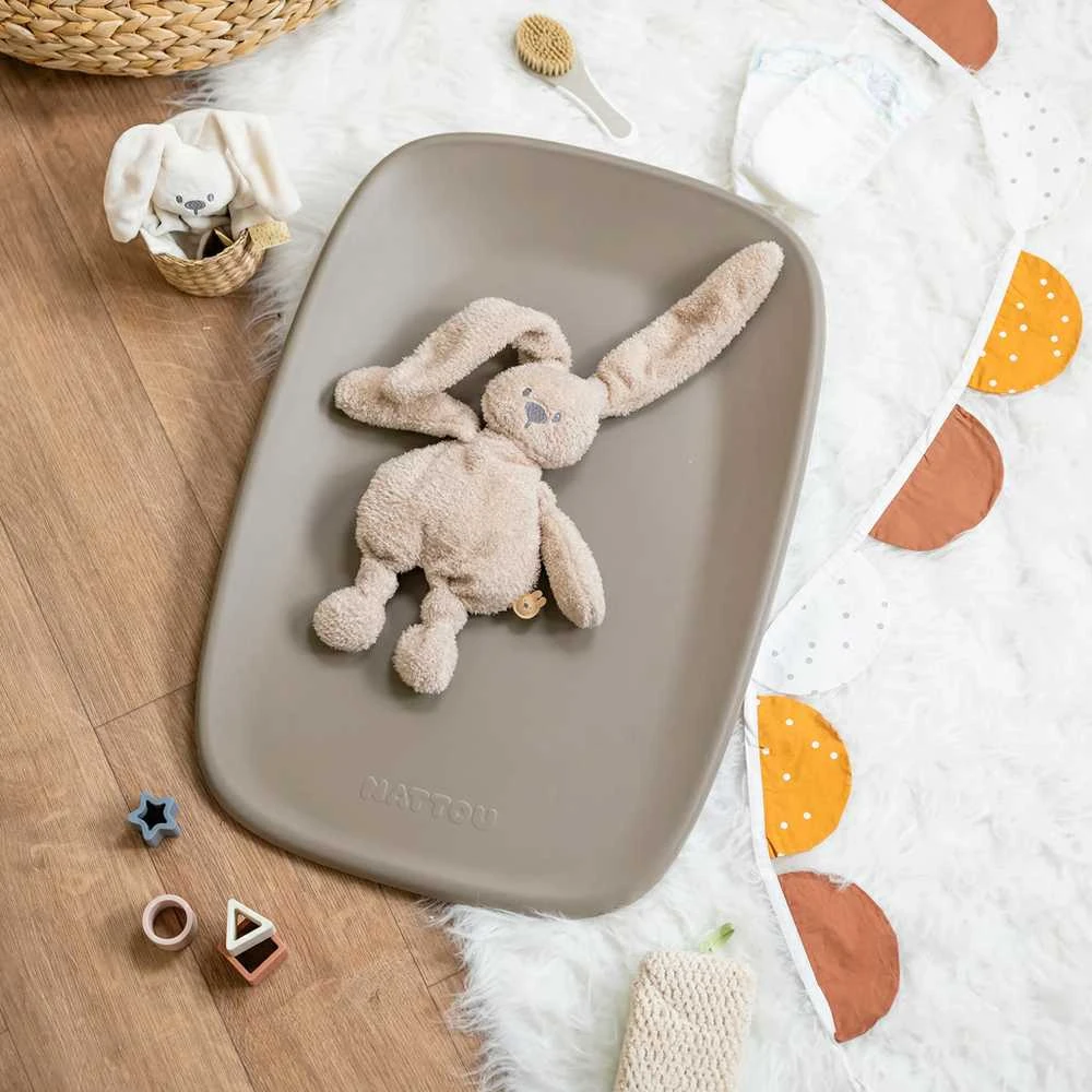 Nattou - minkšta vystymo lova - pilkai ruda