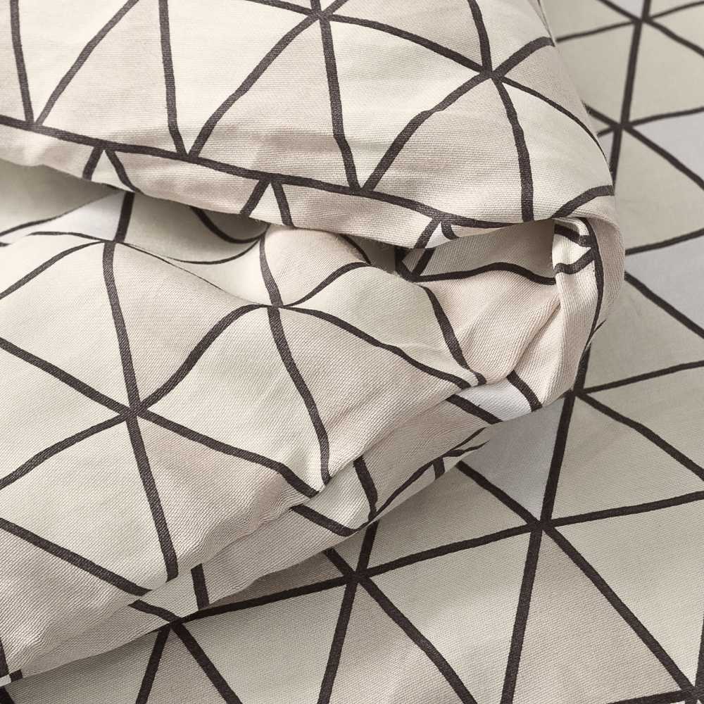 Smėlio spalvos geometrinis medvilnės satino patalynės komplektas, 220x200 cm antklodės užvalkalas su dviem pagalvių užvalkalais, OEKO-TEX sertifikatas, minkšta ir patvari patalynė, miegamojo tekstilė