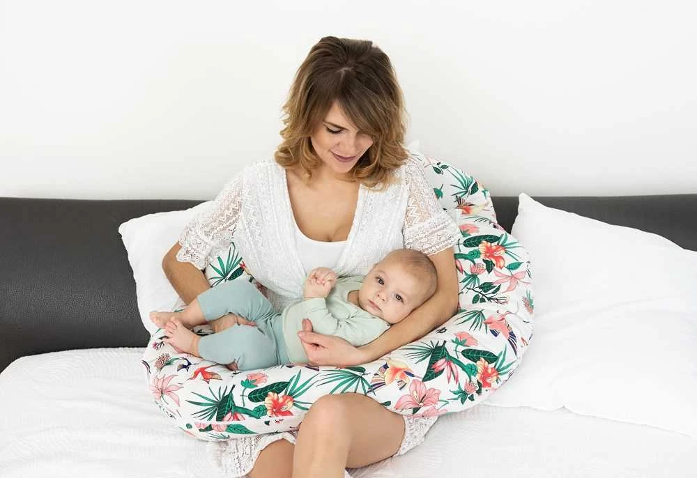 Baby Matex Padėties palaikymo pagalvė „C“ kruasanas „Botanika“ lapai, gėlės, flamingai, balta, ilgis 300 cm, spalva 5, skirta žindymui, nėštumo poilsiui