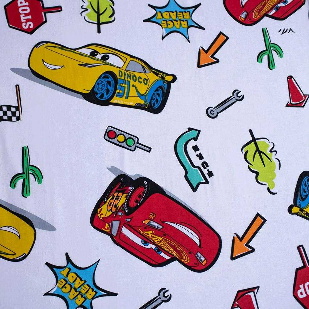 Prześcieradło bawełniane su gumką 90x200 Auta Cars McQueen balta kolorowe vaikams