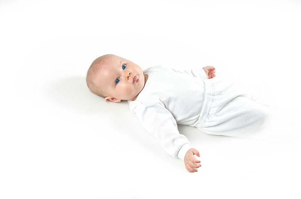 Baby Matex Vandeniui atsparus paklodės paklodė 70x140 Tencel 01 balta kūdikio lovelės kvėpuojantis paklotas