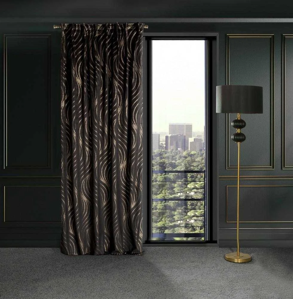 Eurofirany LIMITED COLLECTION VICTORIA3A Minkšto aksomo naktinė užuolaida su geometriniu raštu, 140X270 cm, juosta / tunelis / kabliukai, spalva: juoda, šampano