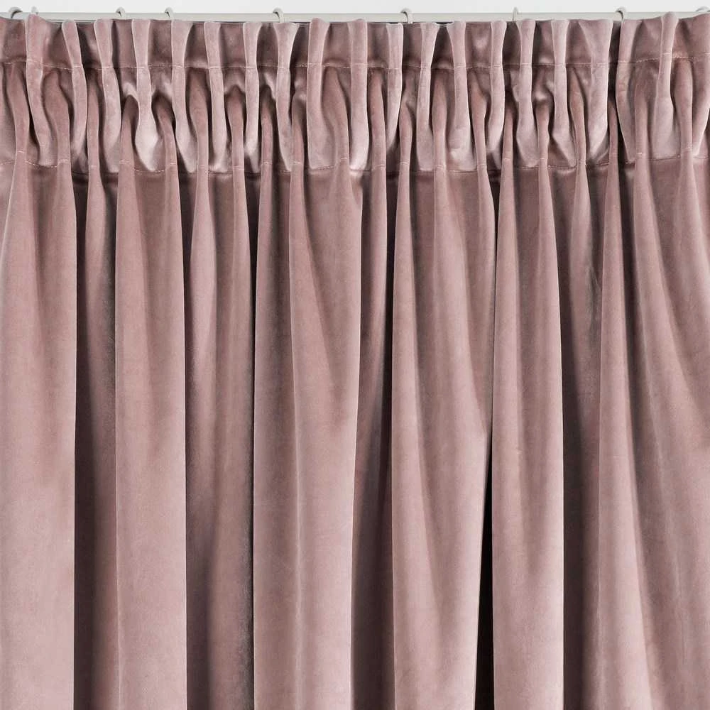 Naktinė užuolaida iš minkšto aksomo Eurofirany DIVA LINE RIA 140X270 cm, juosta/ tunelis/ kabliukai, 300 g/m2, spalva: tamsiai rožinė
