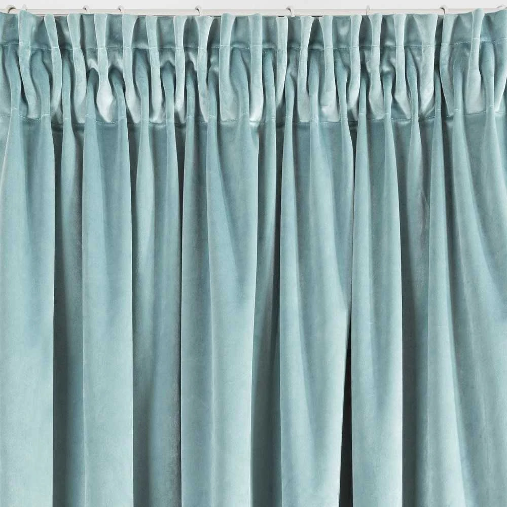 Naktinė užuolaida iš minkšto aksomo Eurofirany DIVA LINE RIA 140X270 cm, juosta/ tunelis/ kabliukai, 300 g/m2, spalva: žydra