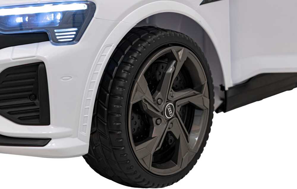 Ramiz Sp. z o.o. Važiuoklė Audi SQ8 Baltas