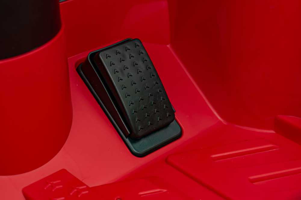 RAMIZ Elektromobilis Audi SQ8 raudonas 12V 2x35W
