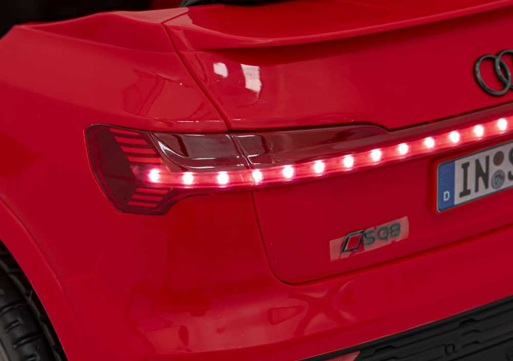 RAMIZ Elektromobilis Audi SQ8 raudonas 12V 2x35W
