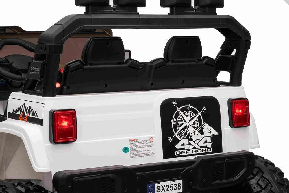 Keičiamo dydžio Extreme Sport 4x4 visureigis Baltas