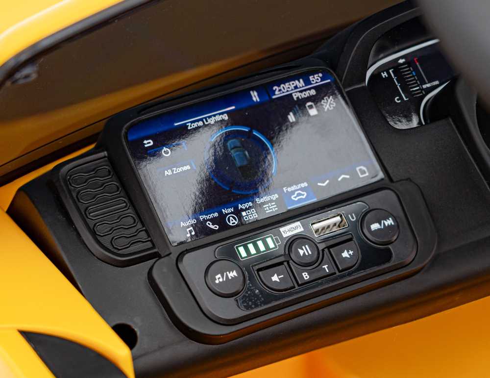Ramiz Sp. z o.o. Elektromobilis Ford Ranger LIFT, Geltona