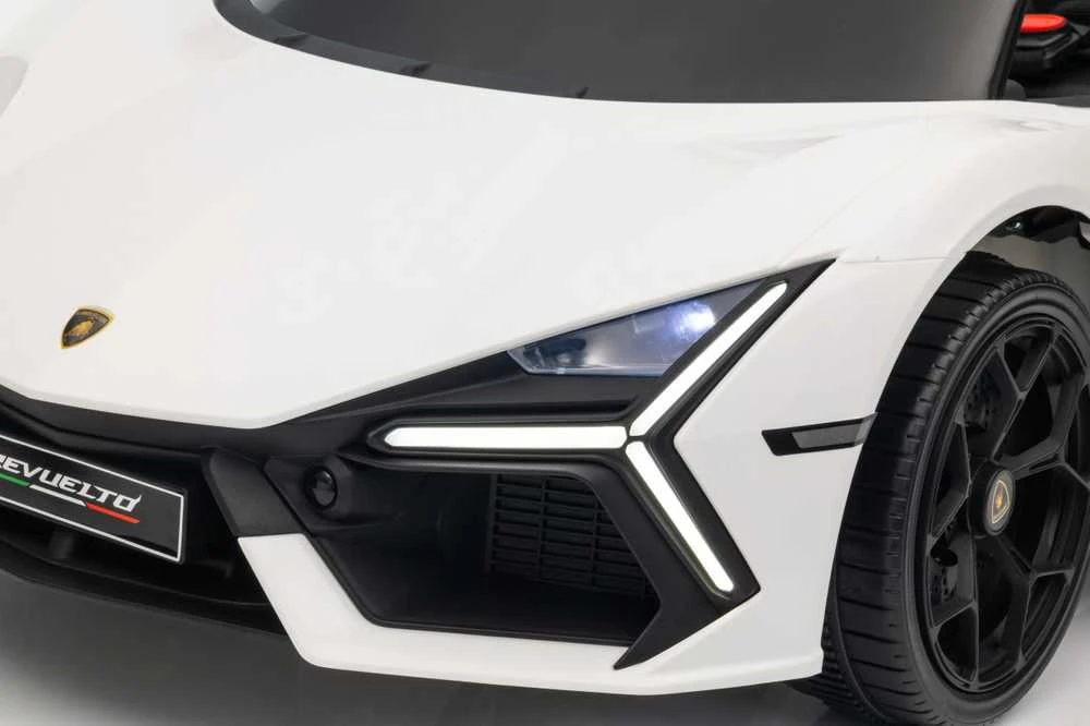 Elektromobilis Lamborghini Revuelto, Baltas