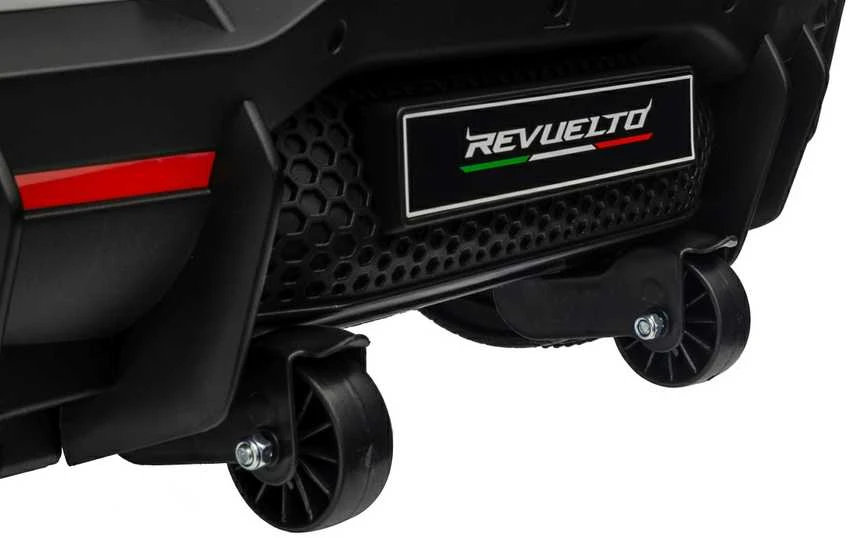 Elektromobilis Lamborghini Revuelto, Baltas