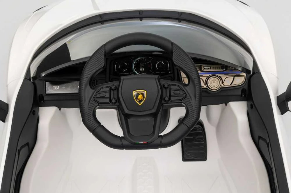 Elektromobilis Lamborghini Revuelto, Baltas
