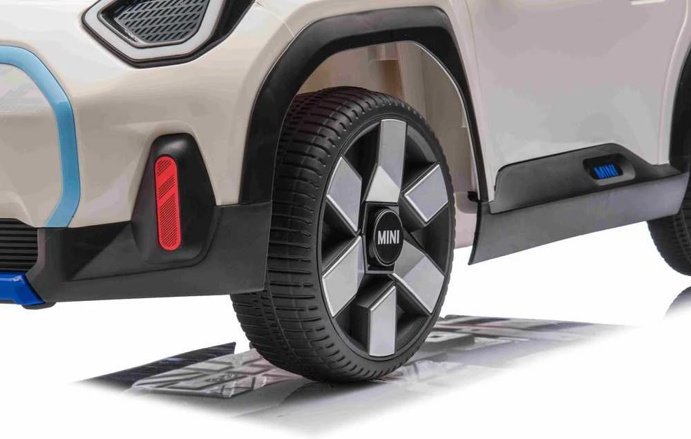 Elektromobilis Mini Concept Aceman, Baltas