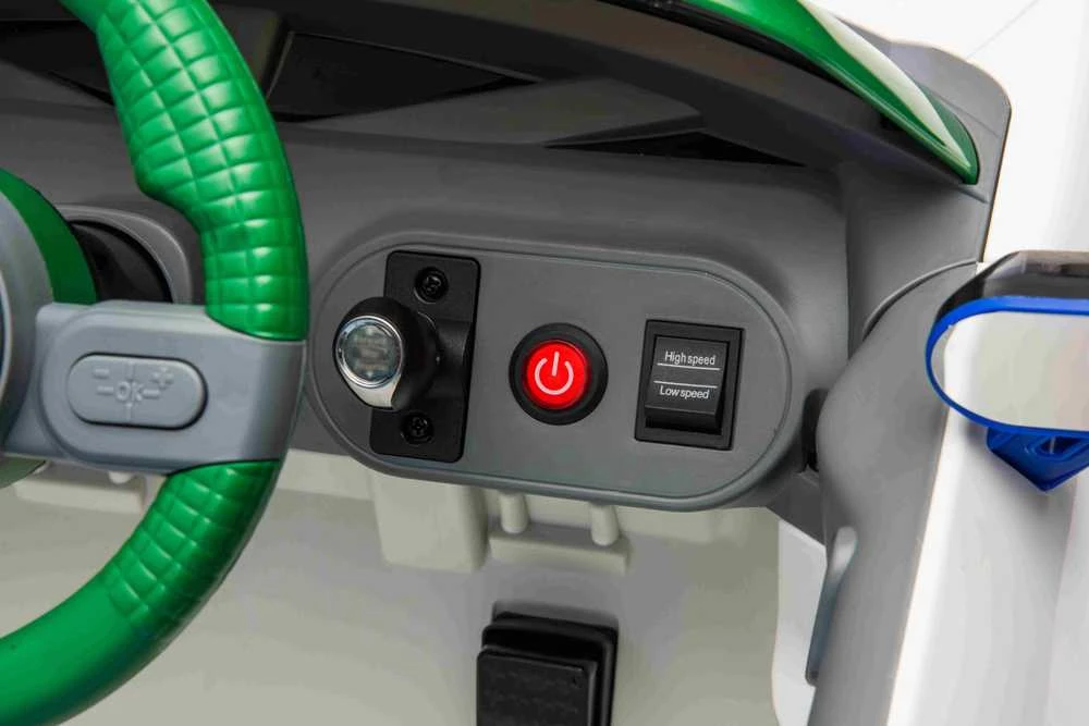 Elektromobilis Mini Concept Aceman, Baltas