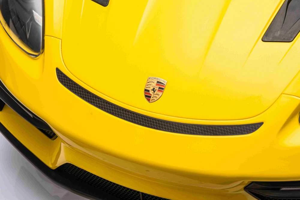 Roger Elektromobilis Porsche Spyder RS 718 geltonas