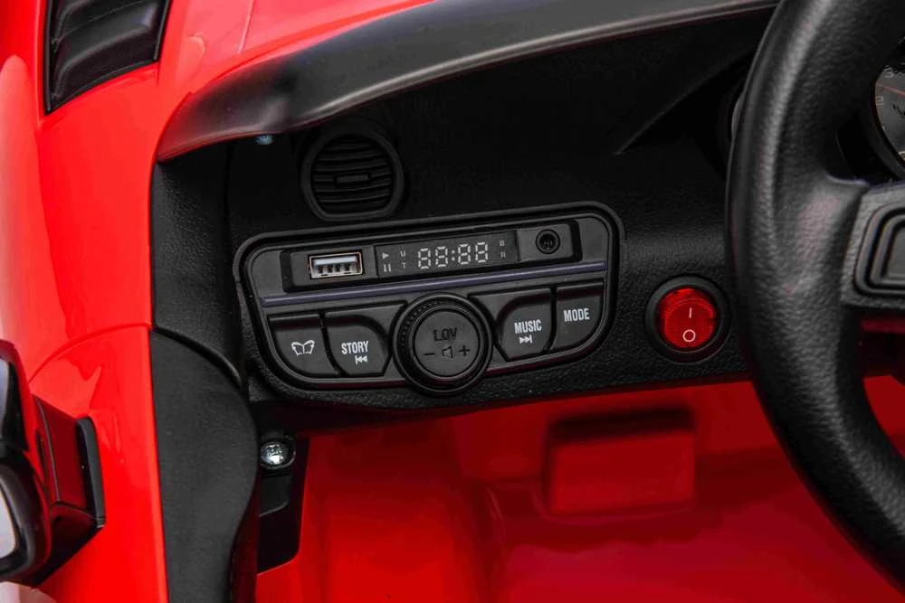 Elektromobilis Porsche 718 MP4, Raudona