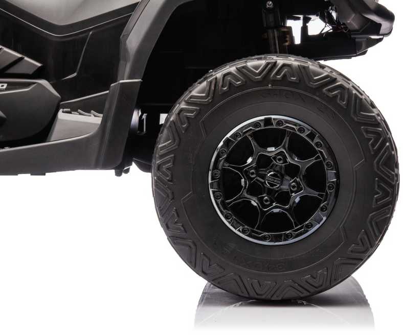 Quad Can Am Outlander ATV Juodas