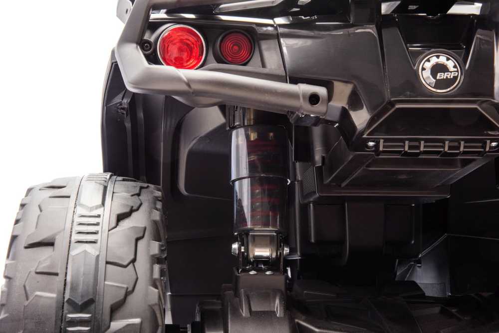 Quad Can Am Outlander ATV Juodas