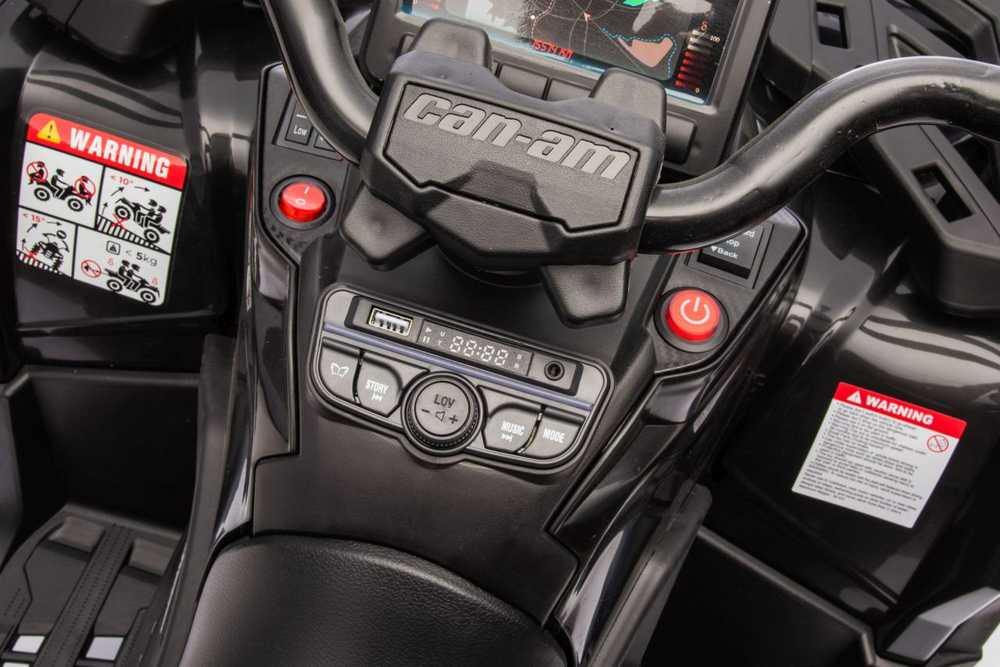 Quad Can Am Outlander ATV Juodas