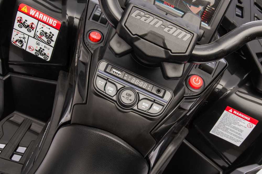 Quad Can Am Outlander ATV Juodas