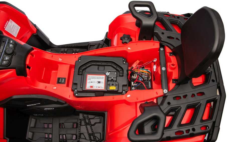 Quad Can Am Outlander ATV Raudona