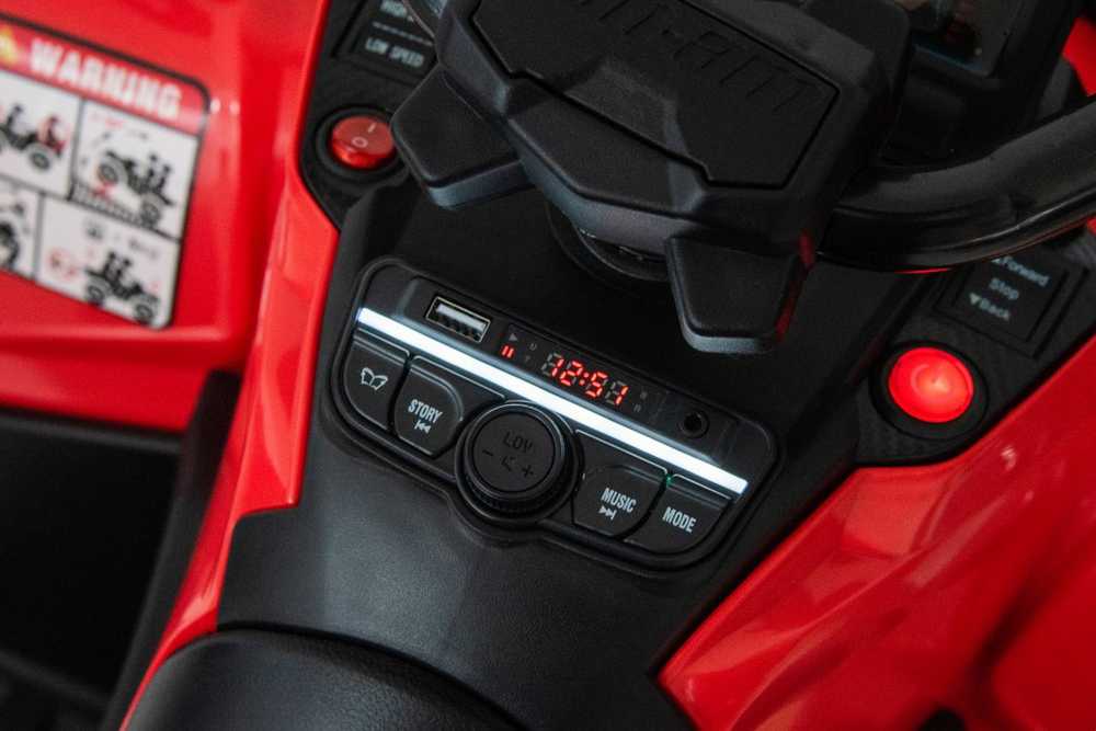 Quad Can Am Outlander ATV Raudona