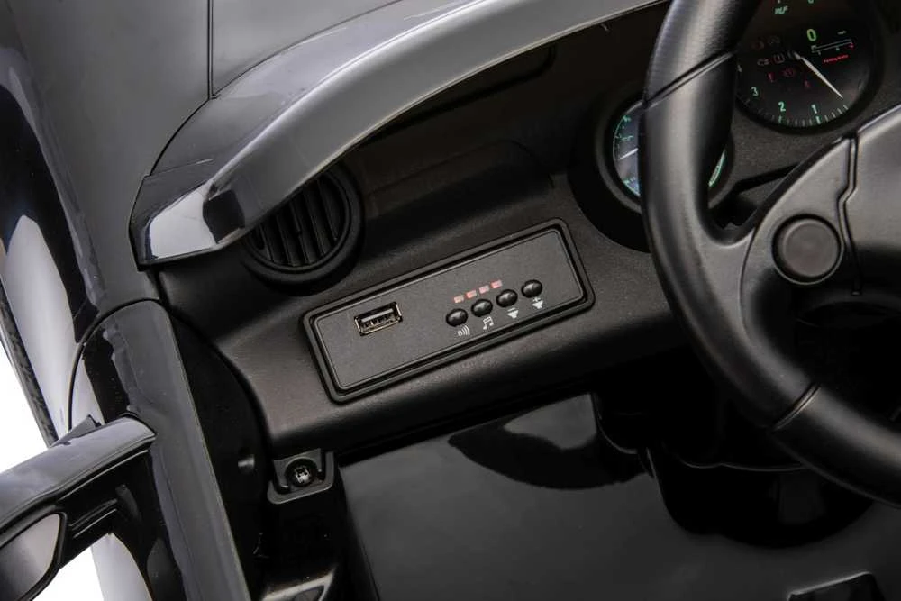 Elektromobilis RUF CTR3, Juodas