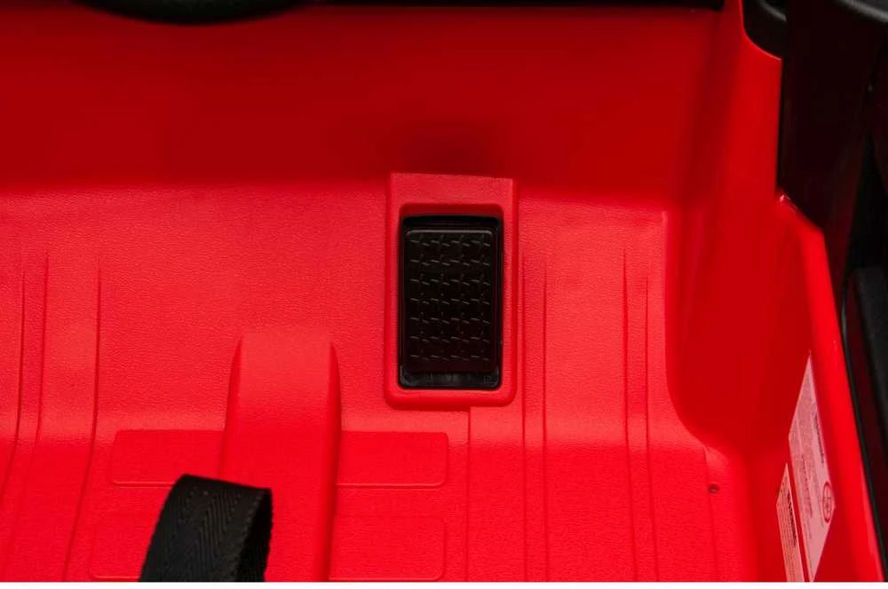 Ramiz Elektromobilis Toyota Land Cruiser PRADO, Raudona