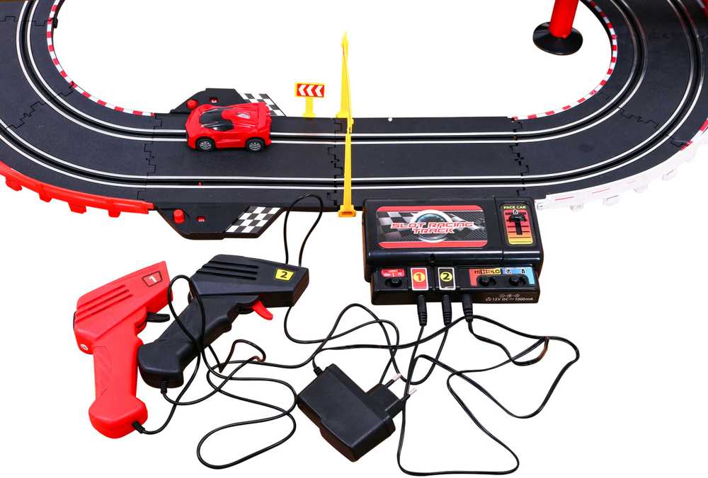 DWM Lenktynių trasa su 2 automobiliais ir apšvietimu 1:43