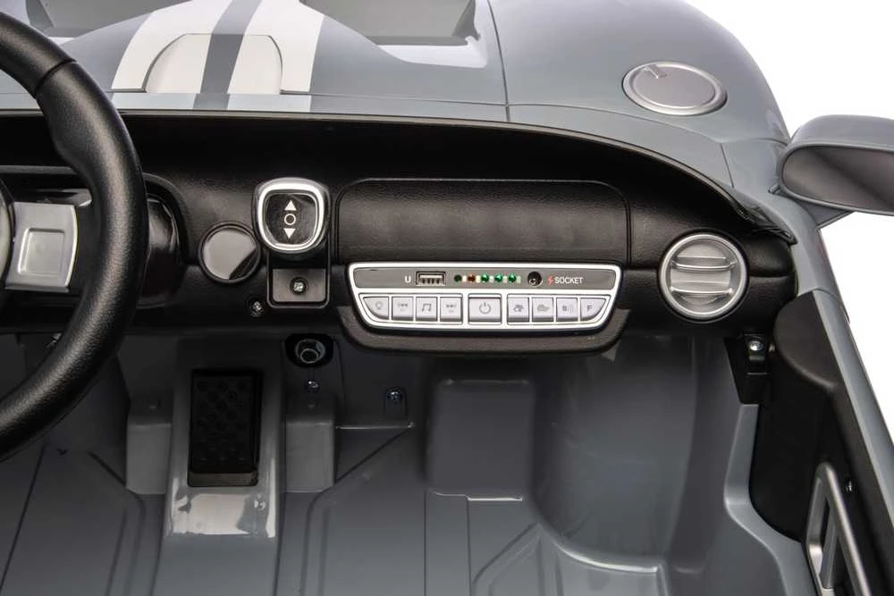Elektromobilis Ford GT, Pilkas