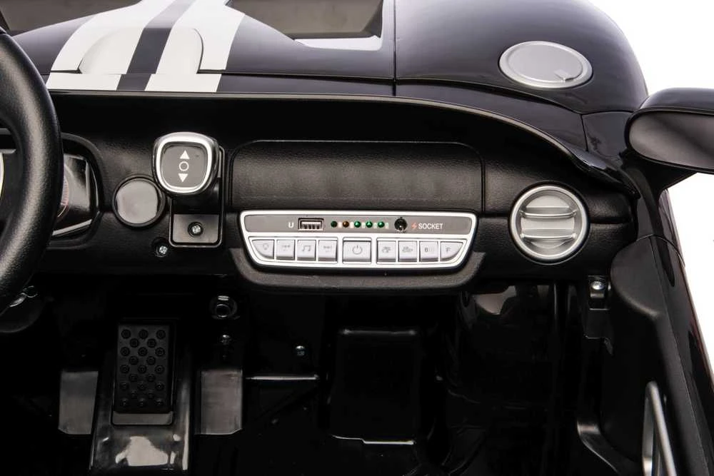 Elektromobilis Ford GT, Juodas