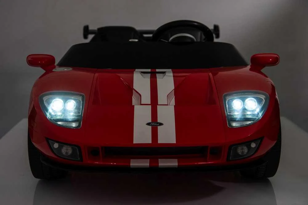 Elektromobilis Ford GT, Raudona