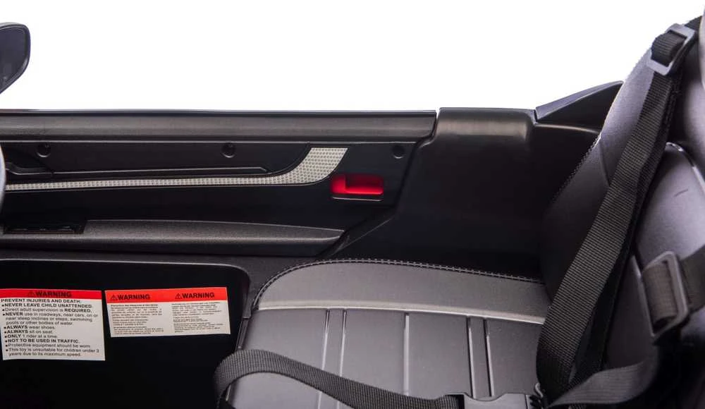 Elektromobilis Porsche Cayenne, Juodas