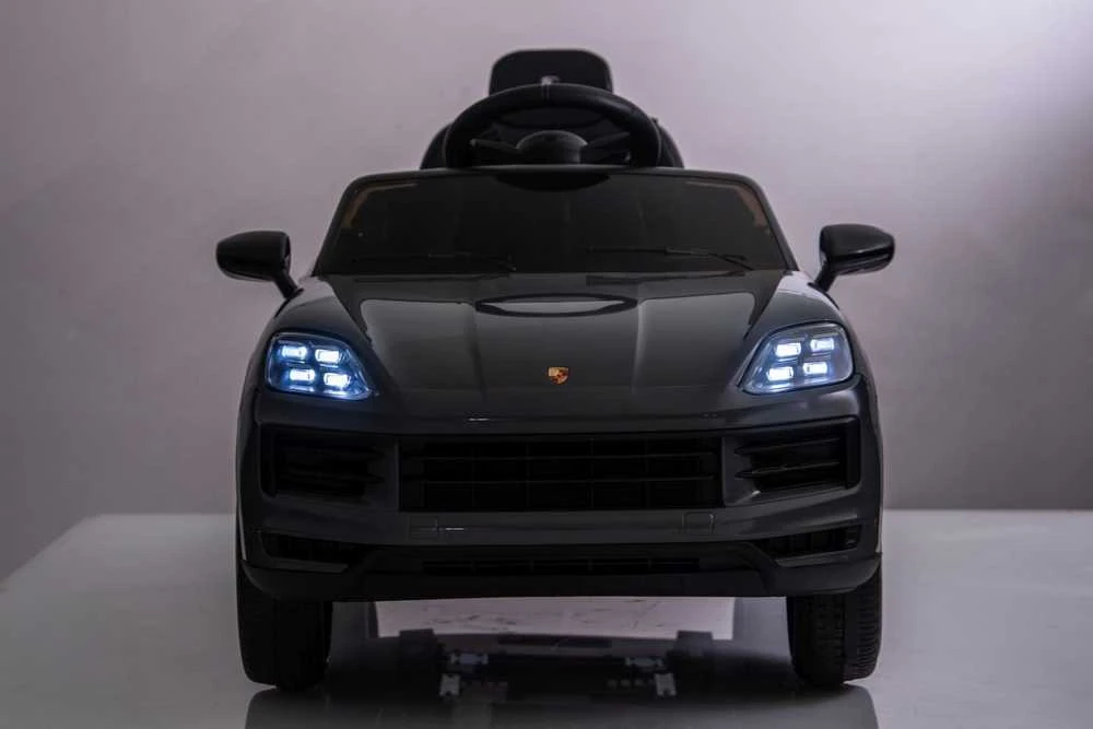 Elektromobilis Porsche Cayenne, Juodas