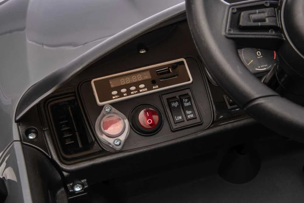 Elektromobilis Porsche Cayenne, Juodas
