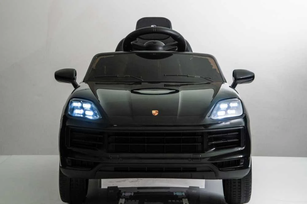 Elektromobilis Porsche Cayenne, Juodas