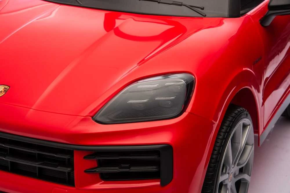Elektromobilis Porsche Cayenne, Raudona