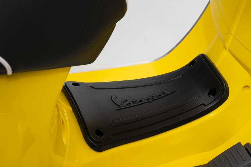 Elektrinis motoroleris Vespa ROMA, Geltona