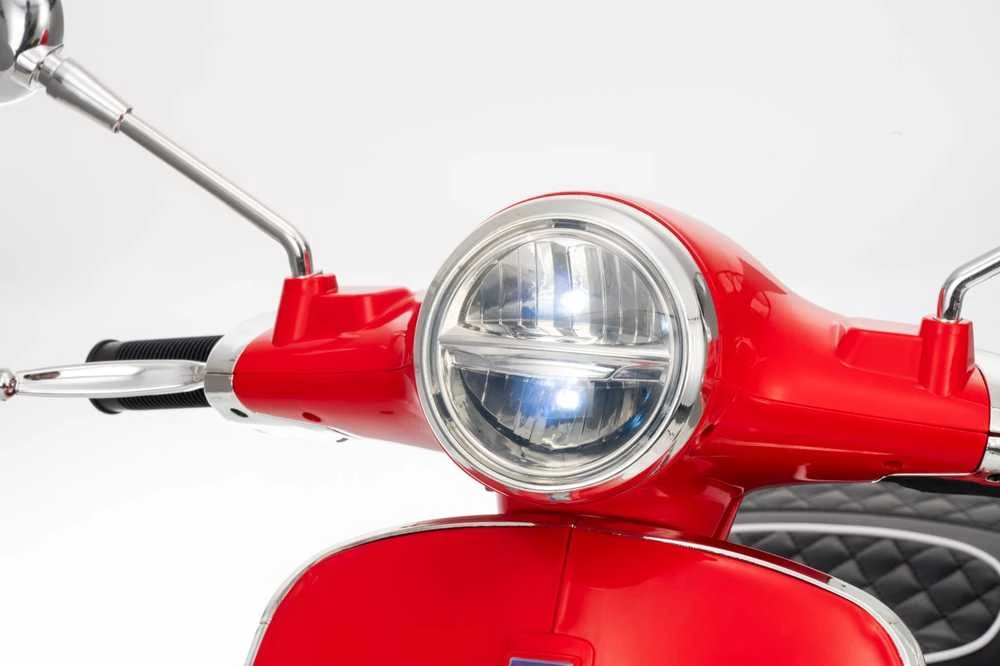 Elektrinis motoroleris Vespa ROMA, Raudona