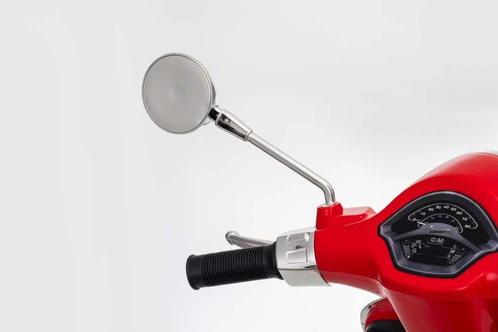 Elektrinis motoroleris Vespa ROMA, Raudona