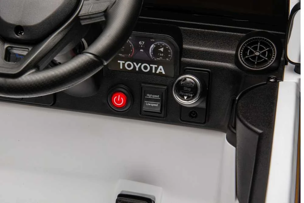 Ramiz Elektromobilis Toyota Land Cruiser PRADO, Baltas