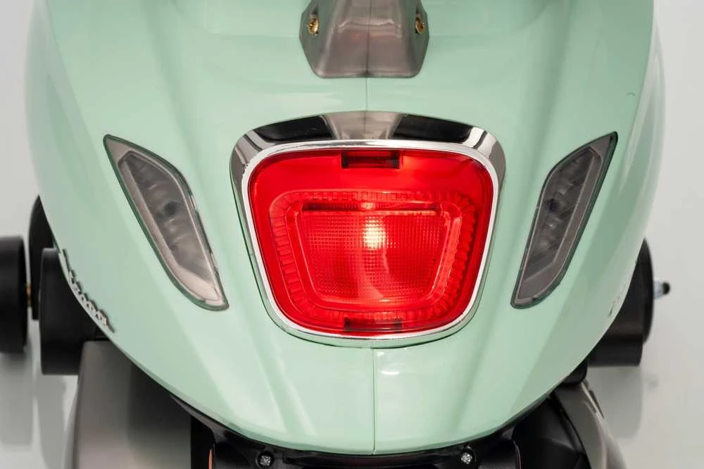 Eurobaby Elektrinis motoroleris Vespa ROMA, Žalias
