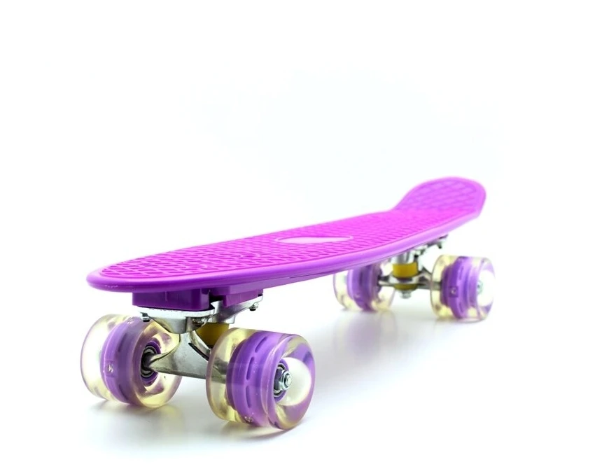 Riedlentė Pennyboard 58cm su šviečiančiais ratukais, Spalva: Juoda