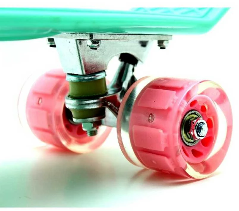 Riedlentė Pennyboard 58cm su šviečiančiais ratukais