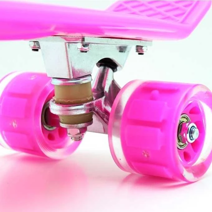 Riedlentė Pennyboard 58cm su šviečiančiais ratukais