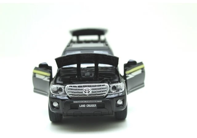 Toyota Land Cruiser, Spalva: Balta