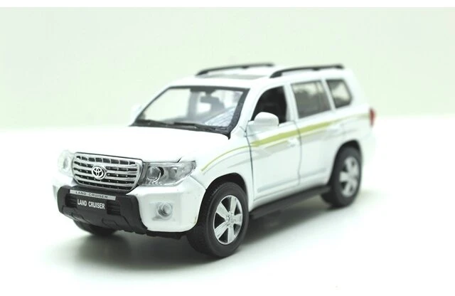 Toyota Land Cruiser, Spalva: Balta