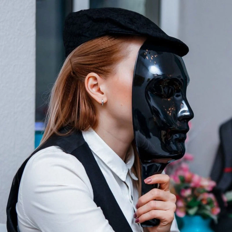 Plastikinė balta kaukė žaidimui Mafija (10vnt)